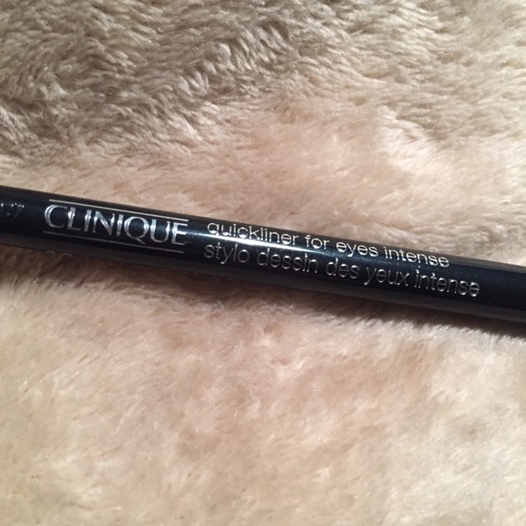 CLINIQUE Quickliner For Eyes Eyeliner - Picture 3 of 10